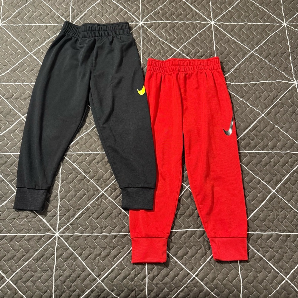 Nike Kids Black and Red Sweatpants Set